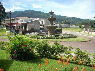 Lote en Condominio en venta en Santa Ana