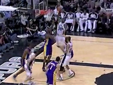 Manu Ginobili draws in the defense and finds Antonio McDyess