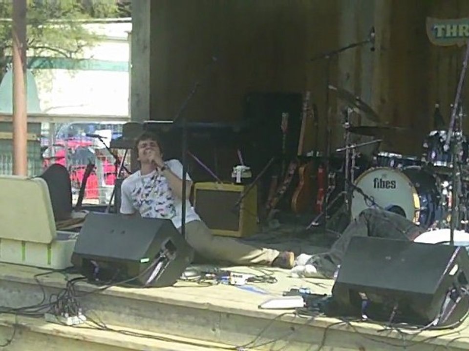 Jacob Smigel feat DJ Whohasmorelegs @ Deer Tick  Party