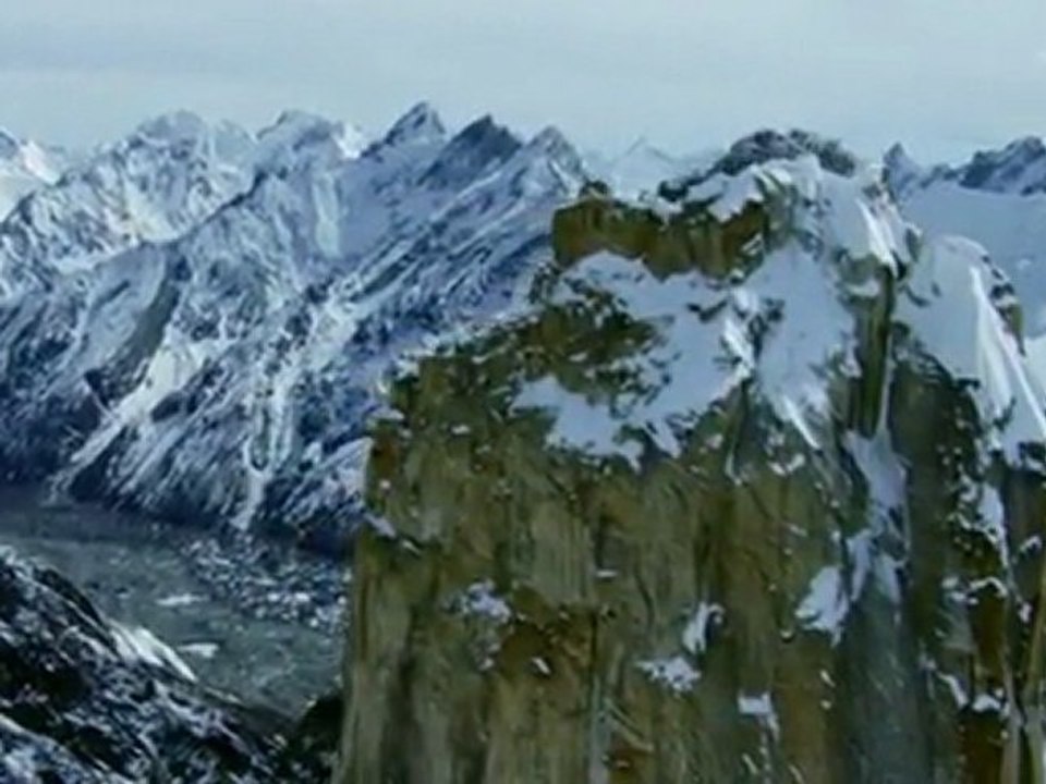 Islamic madih . ( رياح الصبا هبّي لقبر محمّدٍ )