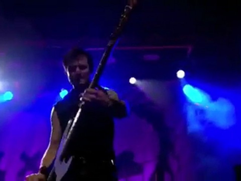 Green Day- 21 Guns (The List Show 19.05.2009 Live)