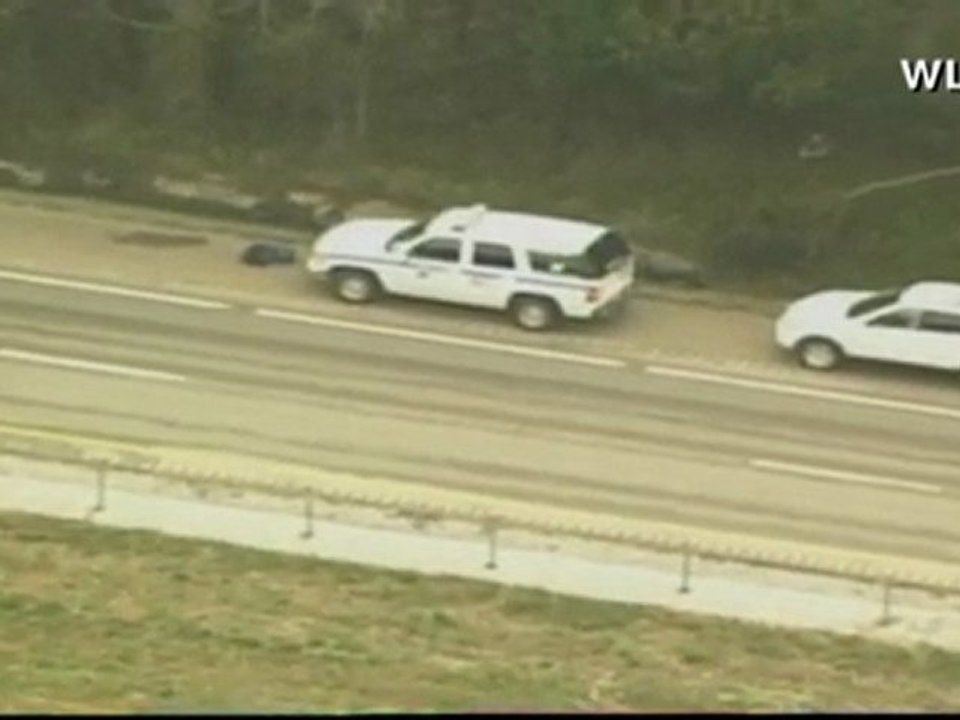 At least 11 killed in Kentucky wreck