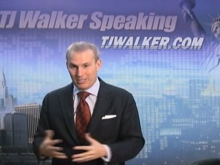 Kevin Smith Too Fat for SW Airlines! - public speaking media