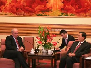 García Belaúnde se reúne con líderes chinos