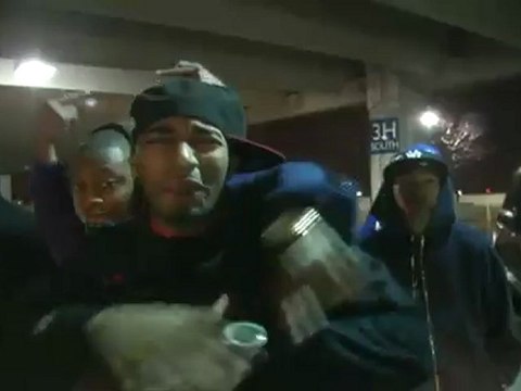 Grindin - Bizness Ft. Casso