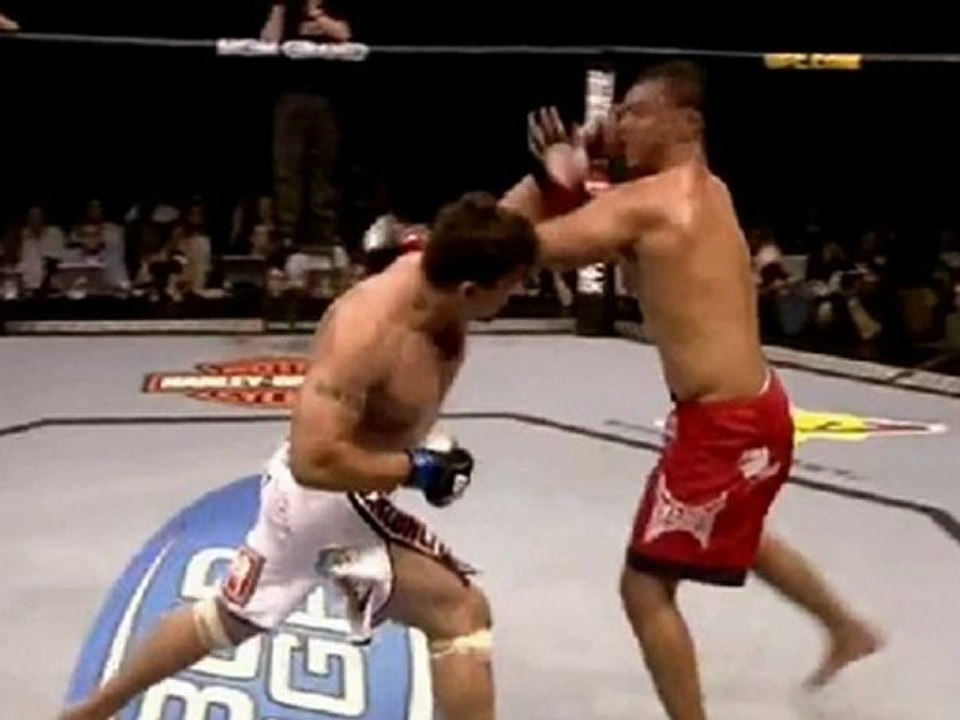Watch Ben Saunders VS Jake Ellenberger LIVE STREAMING