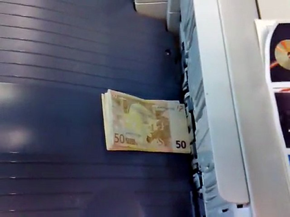 Poisson d'Avril " fabriquant de faux billets de 50 € "