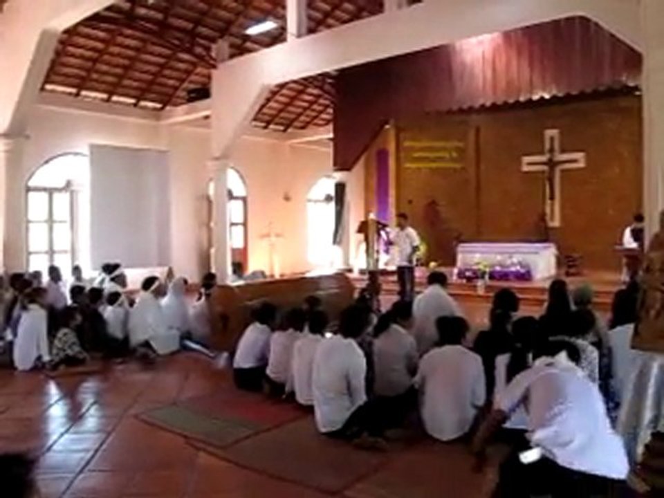 Cérémonie religieuse catholique à Battambang - Cambodge