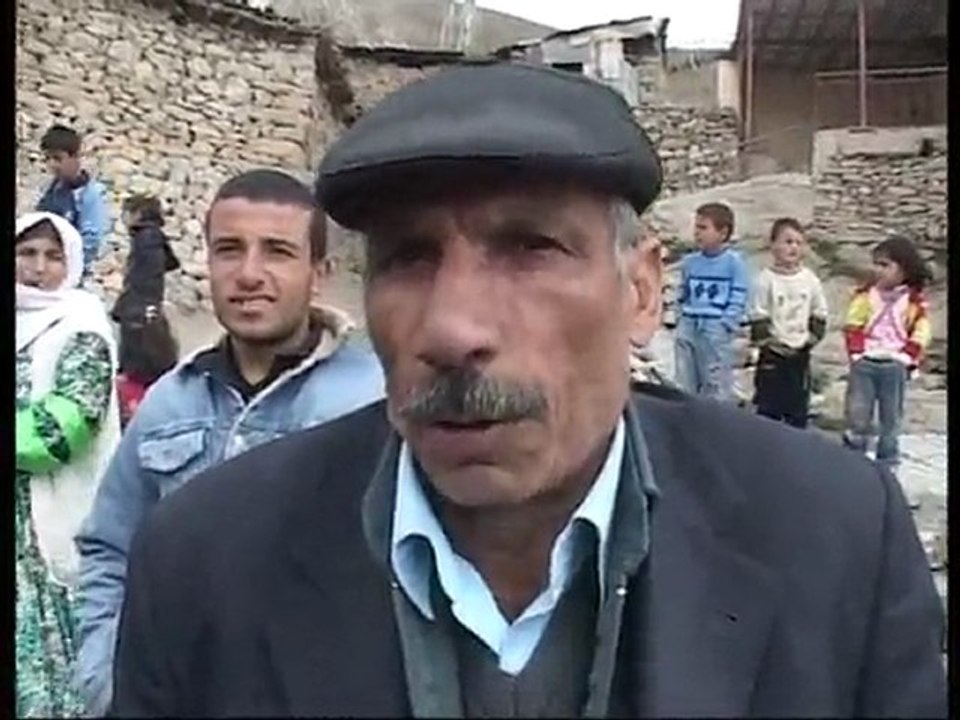 KOMUTANIM VALLAHİ ÇOCUKLAR TAŞ ATMADI