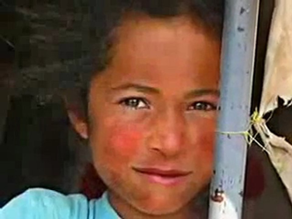 HÜZNE BİR DE ÇOCUKLARIN 'YÜZÜNDEN' BAKIN!