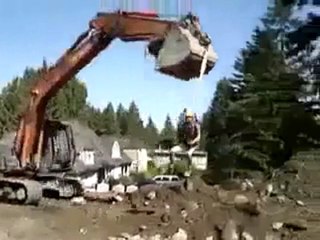 Şantiyede İşçilerin Canı Sıkılırsa..