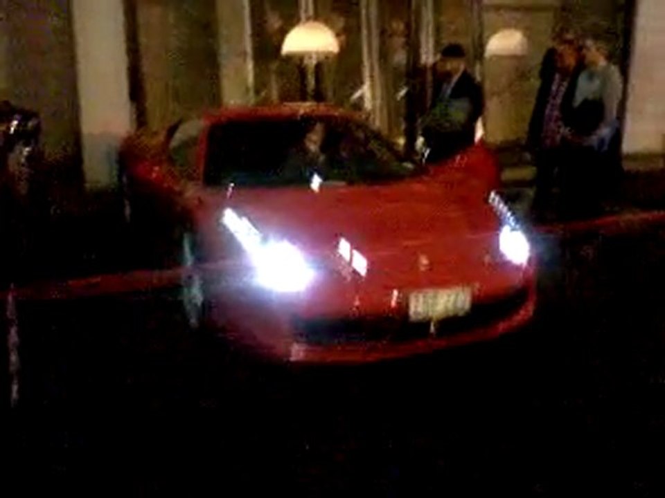Ferrari 458 italia démarrage salon de Bruxelles