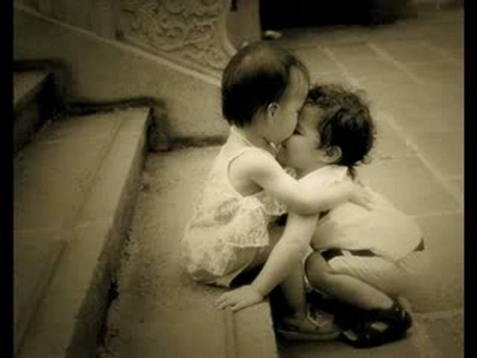 Sevdiğim Gidiyor ELim KoLum bağLı