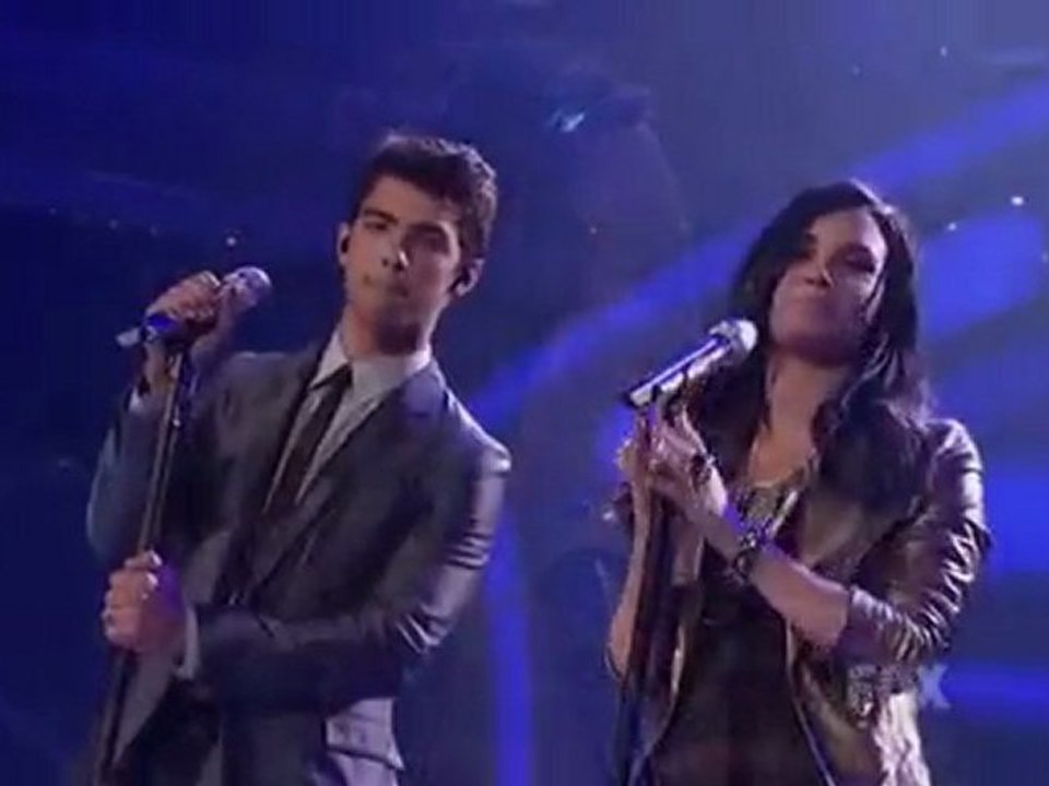 Demi Lovato & Joe Jonas - Make A Wave (Live American Idol)