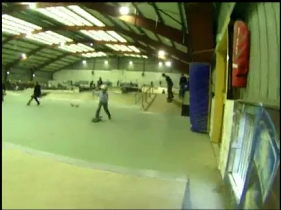 EDDIE BROTHERS AND FRIENDS AT COSANOSTRA SKATE PARK