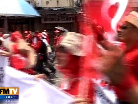 Thaïlande : les chemises rouges font reculer l'armée