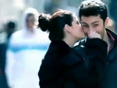 YILDIZ USMANOVA YASAR SENI SEVERDIM