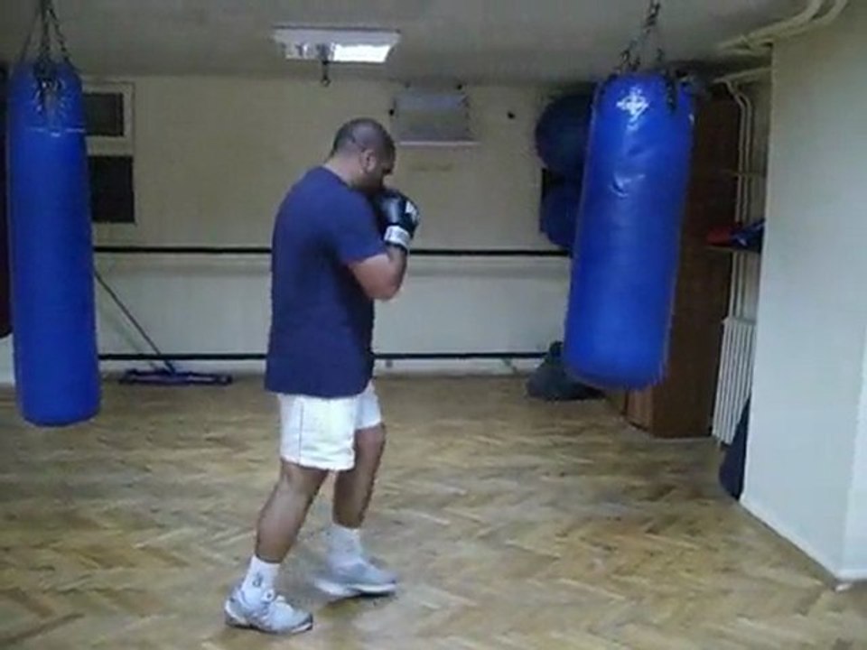 muay thai (%90 boxing) bag training