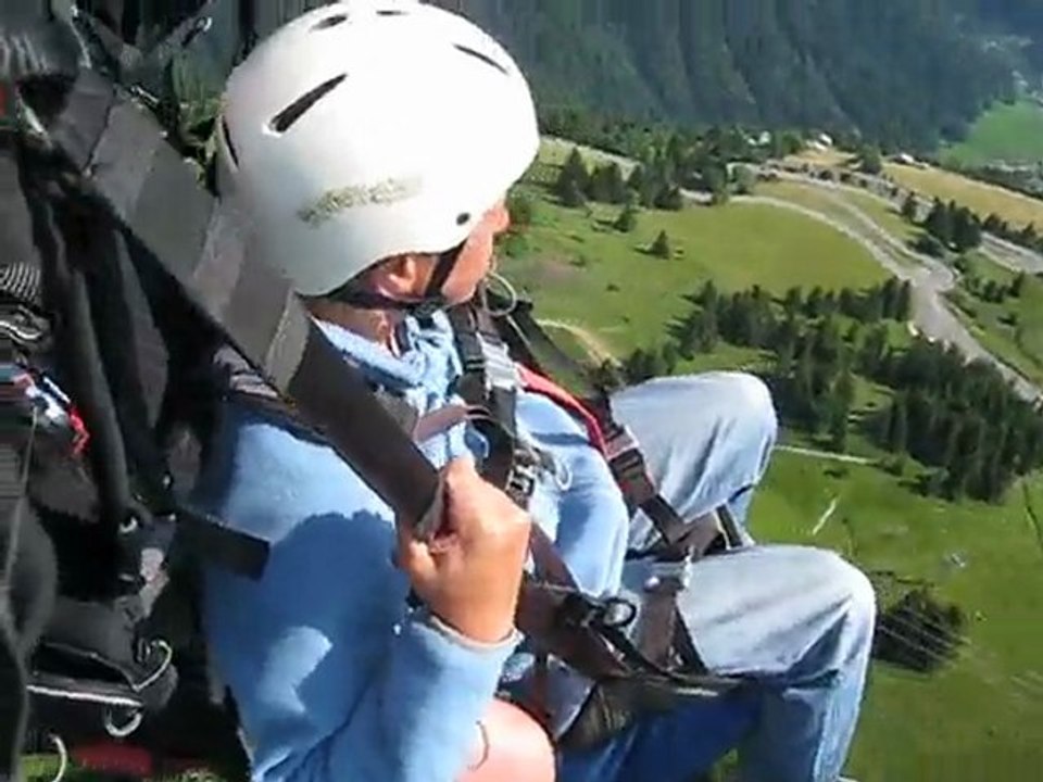 BAPTEME DE PARAPENTE AU DESSUS DE MORZINE SUITE