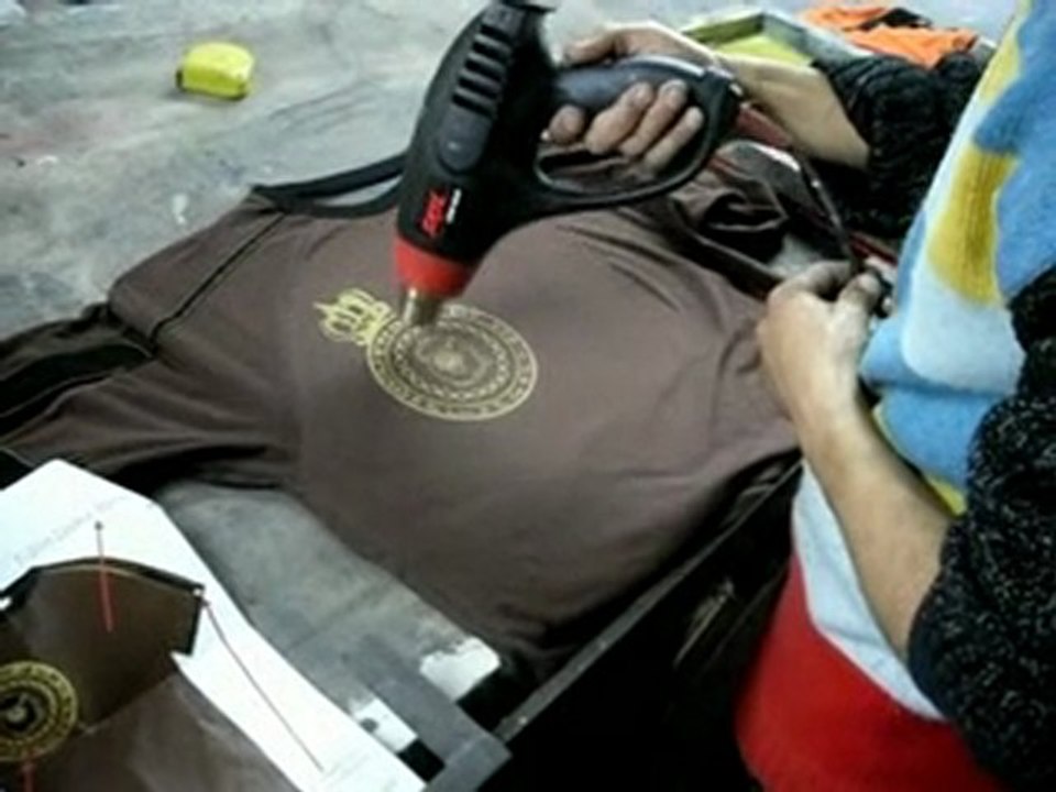 WAZAL COLLECTION 2010 PRET - AVRIL -  MAIL