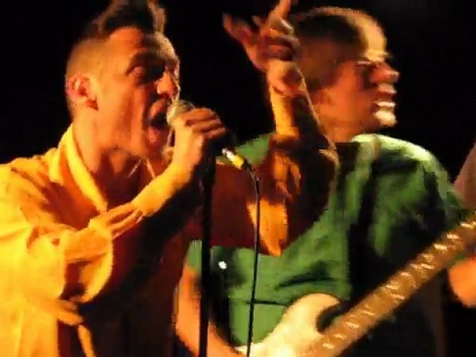 L'Oreille Qui Traîne : Ricky Woo and his Bamboos