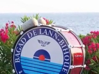 La quenouille Le bagad de Lann Bihoue