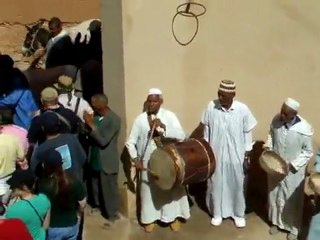 Berber folk music near the Oasis of Tiout