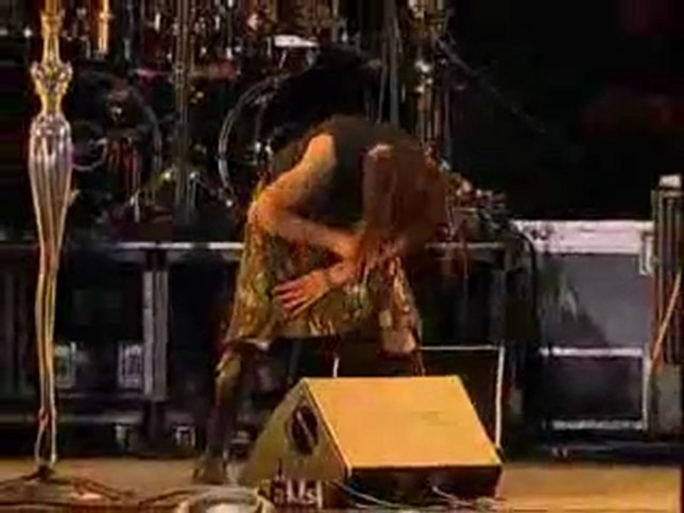 Korn Live in Argentina-Somebody Someone