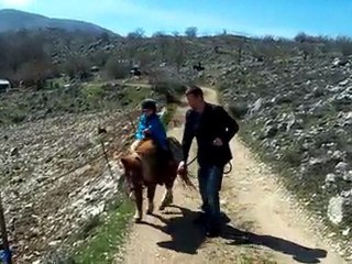 nina à poney 2