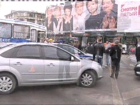 Barack Obama condemns Moscow metro blasts