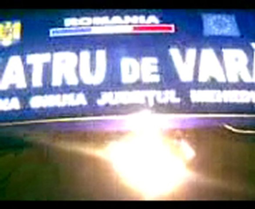 spectacol teatru de vara shakira madona si elvis presley