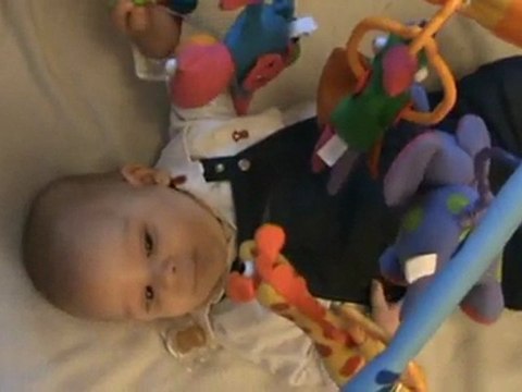 26 - Nathan et son tapis d'éveil - 2ème acte - 26 Mars 10