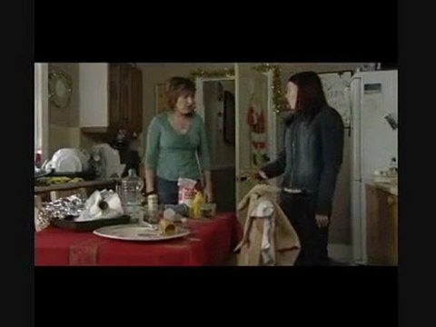 EastEnders - Stacey tries to cook a turkey