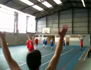 Panier Jean Yves à 3 points contre le Port Autonome