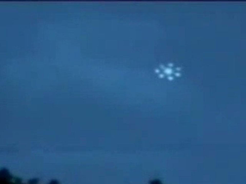 Mothership Filmed Above Pakistan