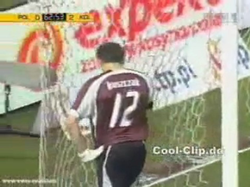 Torwart schießt ein Tor