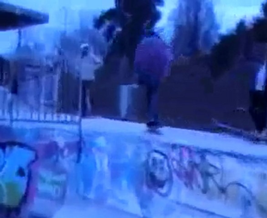 FIVE 5TAIRS - 3 MONKEYS IN WINTER