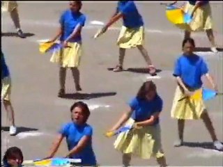 YELPAZELİ KIZ HAREKETLERİ VEZİR KÖPRÜ 2005