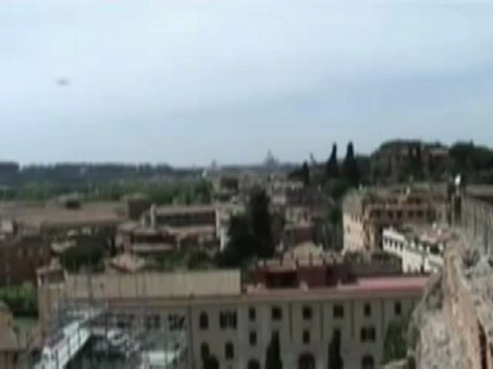 UFO - daytime fast Flying saucer over Rome - May 2006