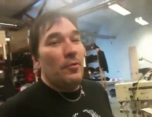 Här görs rocktröjor