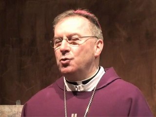 Visite du Nonce apostolique sur la péniche de l'Emmanuel