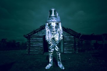 WHEN LONDON SLEEPS IT CAME ALIVE