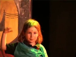 Cassandra et le spectacle du Village des Enfants