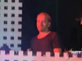 John Digweed Spinning, Sven Vath Grinning