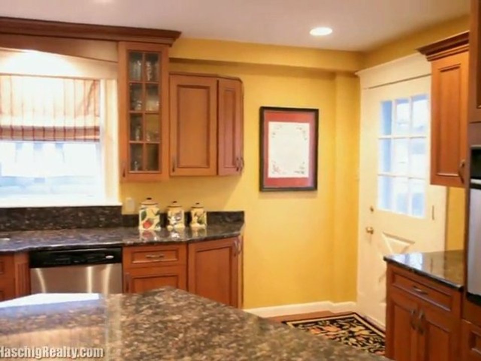 Nashua, New Hampshire (North End) real estate - 17 Berkeley