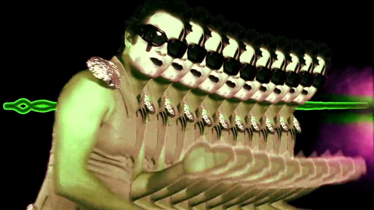 DARRY COWL BACH : LE CLIP