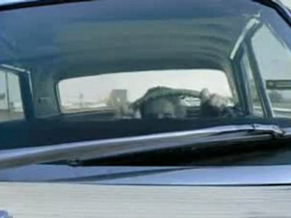 Crash d'un avion de ligne sur autoroute