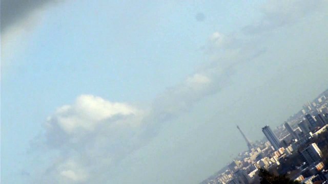 Tour Eiffel & nuages rapides