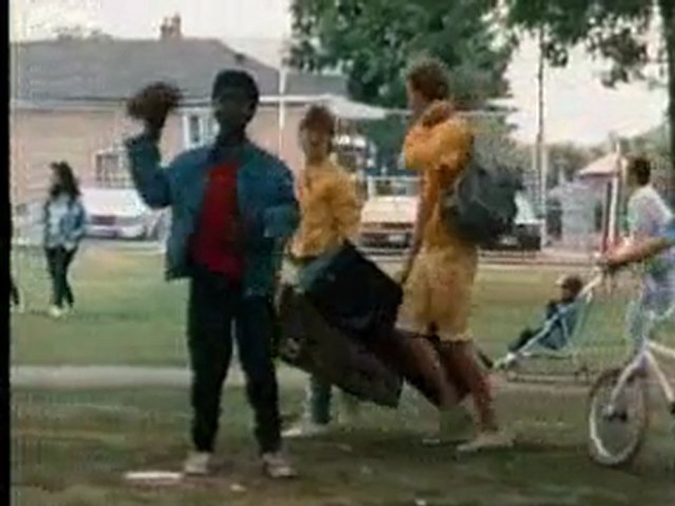 Degrassi Junior High - s02e08 - "Sealed with a Kiss" - (1/2)