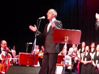 Çepçevre Bahar İçinde Bir Yer Gördük